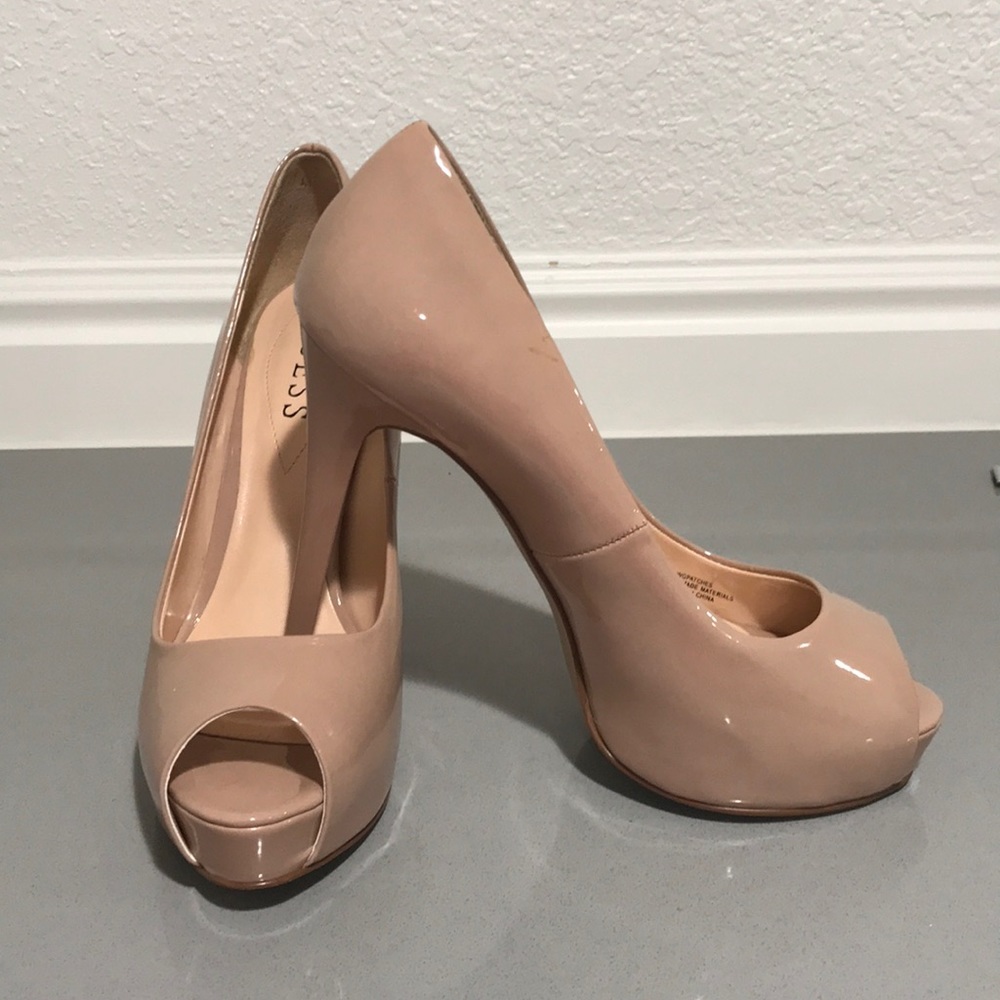 Guess pumps size 6.5